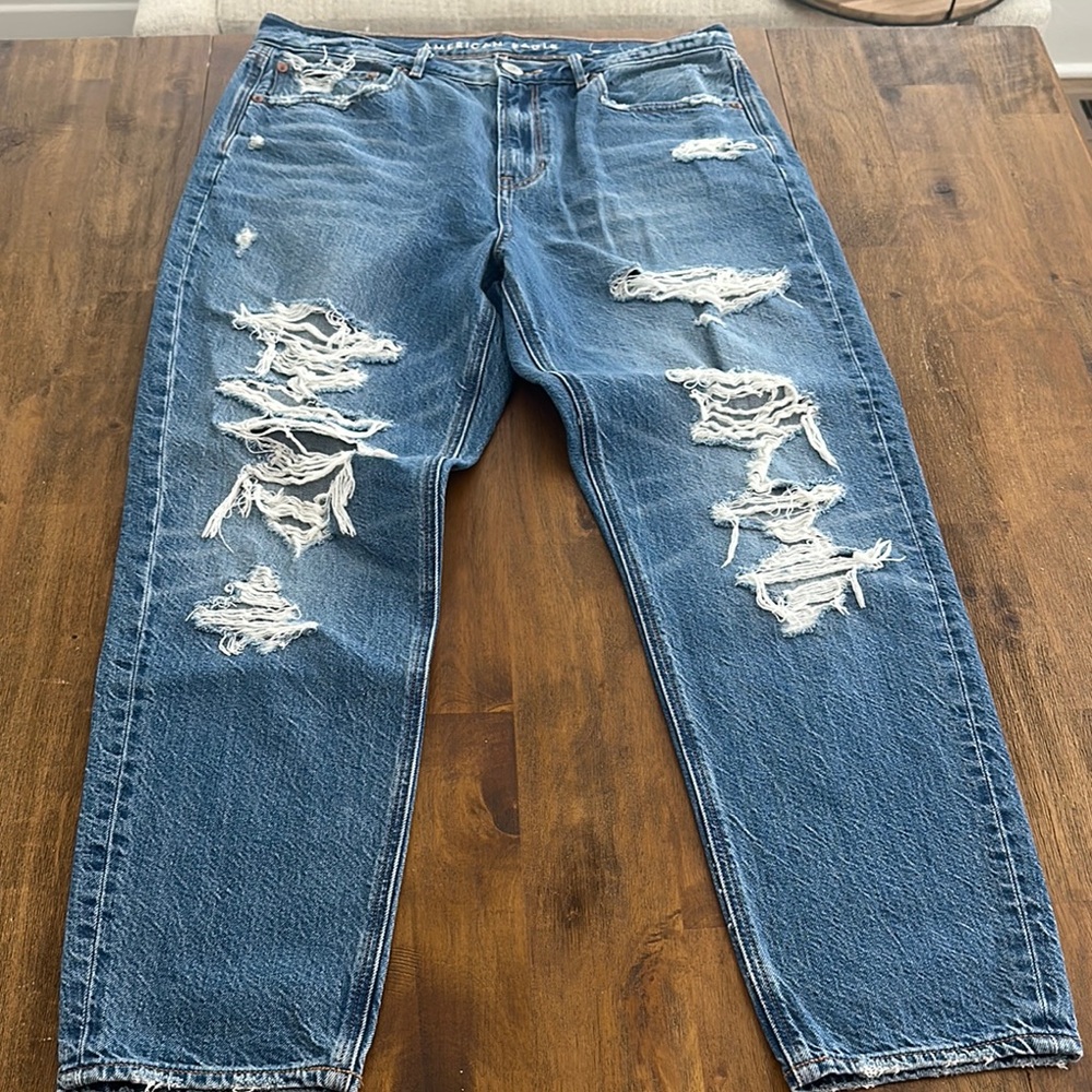 American Eagle Outfitters 90s Boyfriend Jeans with Distressed Details